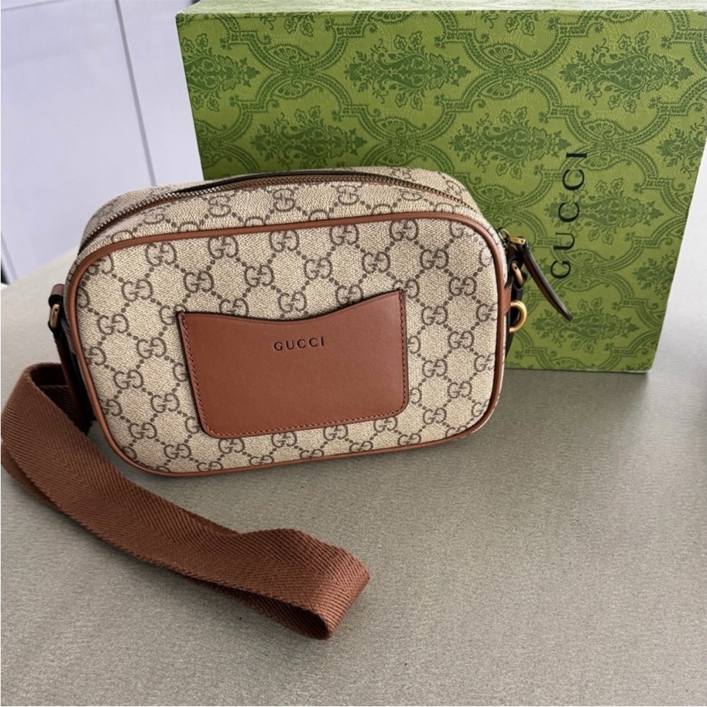 Gucci Beige and Brown Men's Messenger Bag - Picture 2 of 7